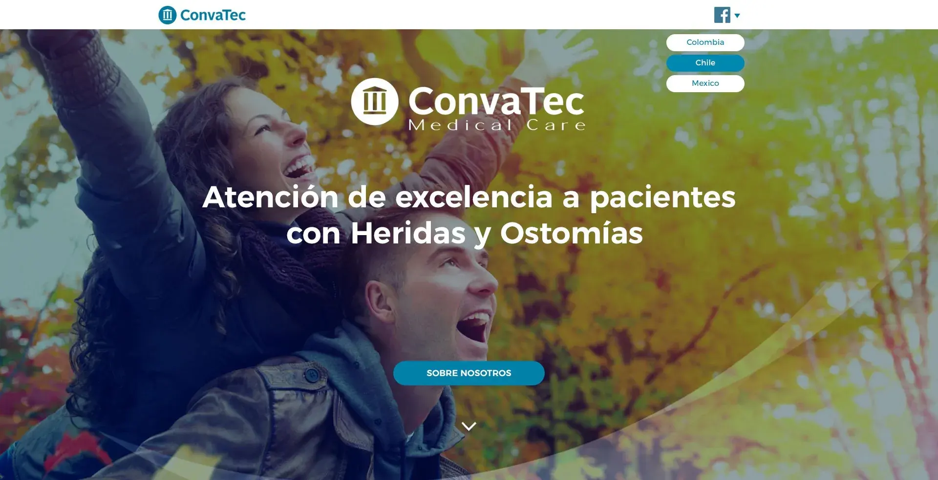 Topo do site da ConvaTec Medical Care com o seletor de país e a chamada “Atención de excelencia a pacientes con Heridas y Ostomías”.